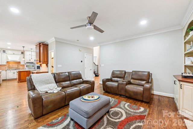 13003 Darby Chase Drive, Charlotte, NC 28277