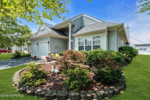 12 Medici Drive, Manchester, NJ 08759
