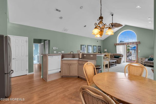 12 Medici Drive, Manchester, NJ 08759