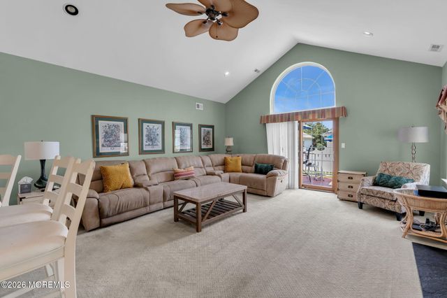 12 Medici Drive, Manchester, NJ 08759