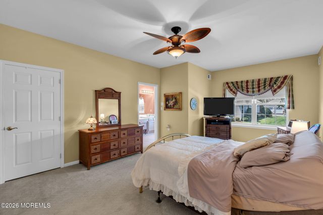 12 Medici Drive, Manchester, NJ 08759