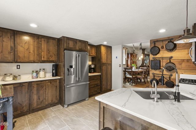 615 NW Ogden Avenue, Bend, OR 97703