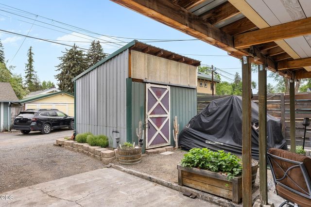 615 NW Ogden Avenue, Bend, OR 97703