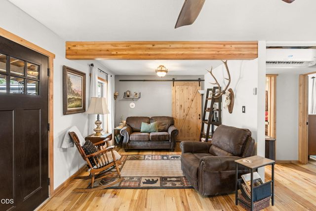 615 NW Ogden Avenue, Bend, OR 97703