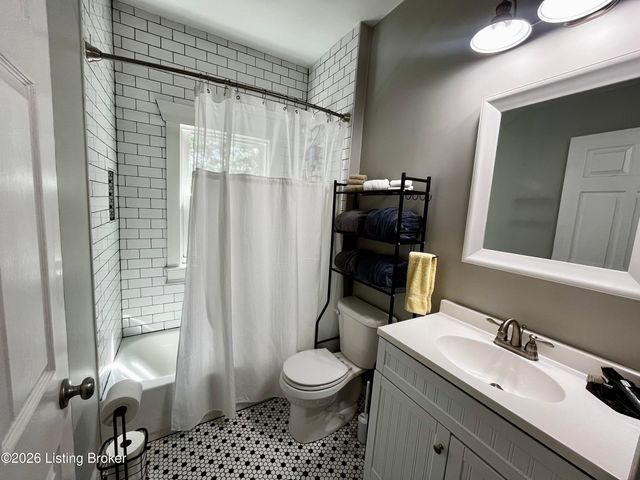 973 Swan St, Louisville, KY 40204