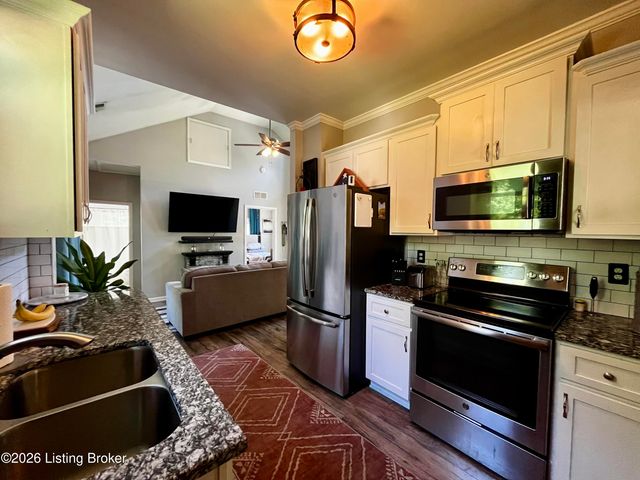 973 Swan St, Louisville, KY 40204