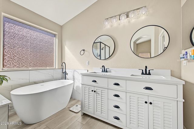 3299 W YELLOW PEAK Drive, San Tan Valley, AZ 85144