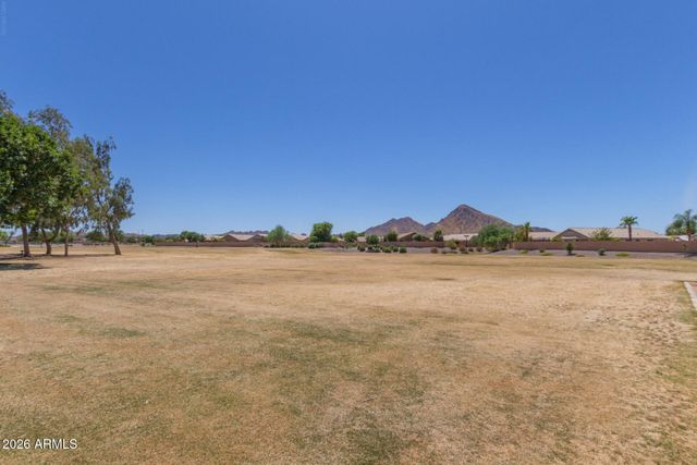3299 W YELLOW PEAK Drive, San Tan Valley, AZ 85144