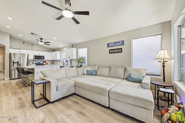 3299 W YELLOW PEAK Drive, San Tan Valley, AZ 85144