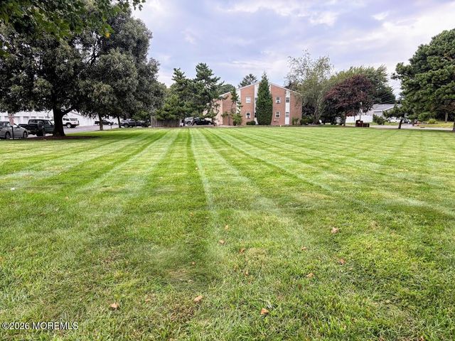 601 Mistletoe Avenue 16, Point Pleasant, NJ 08742
