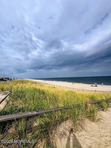 601 Mistletoe Avenue 16, Point Pleasant, NJ 08742