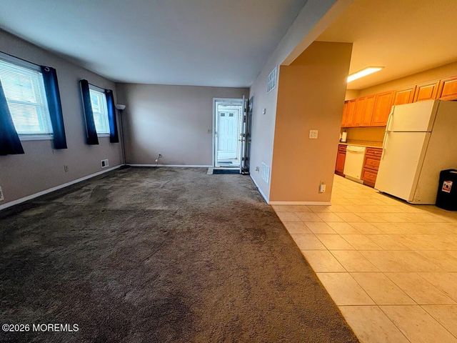 601 Mistletoe Avenue 16, Point Pleasant, NJ 08742