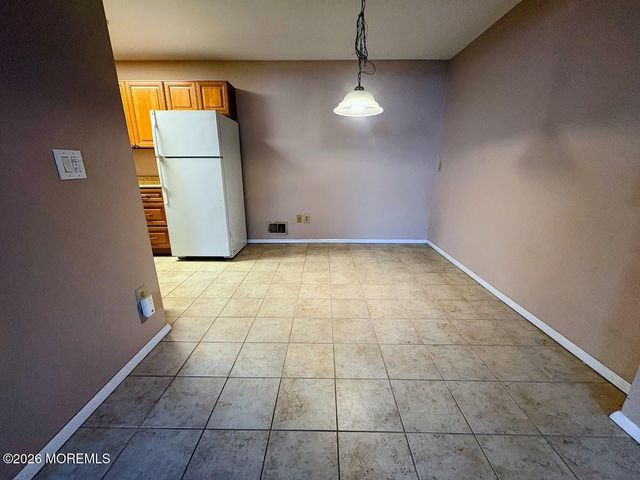 601 Mistletoe Avenue 16, Point Pleasant, NJ 08742