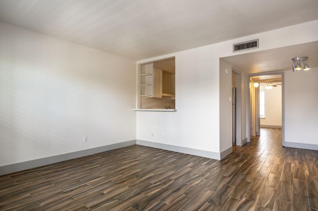 600 19th Street 5, Galveston, TX 77550