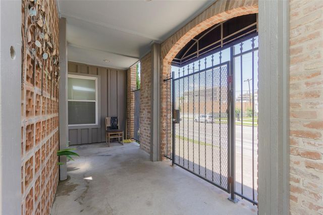 600 19th Street 5, Galveston, TX 77550