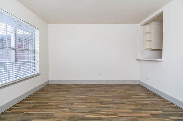 600 19th Street 5, Galveston, TX 77550