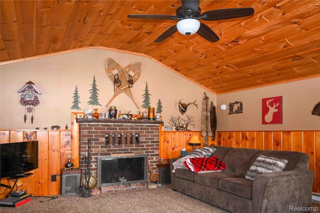 4712 Poplar Drive, Hayes Township, MI 48625