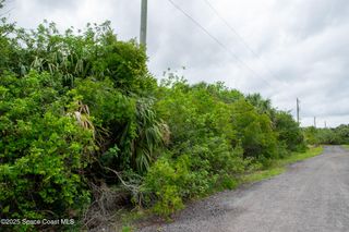 866 SW Wiseman Street SW, Palm Bay, FL 32908