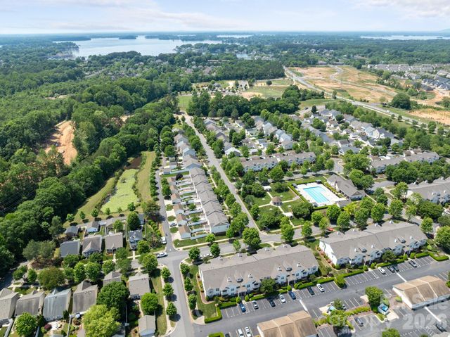 17257 Doe Valley Court, Cornelius, NC 28031