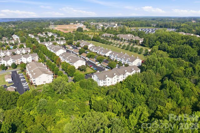 17257 Doe Valley Court, Cornelius, NC 28031