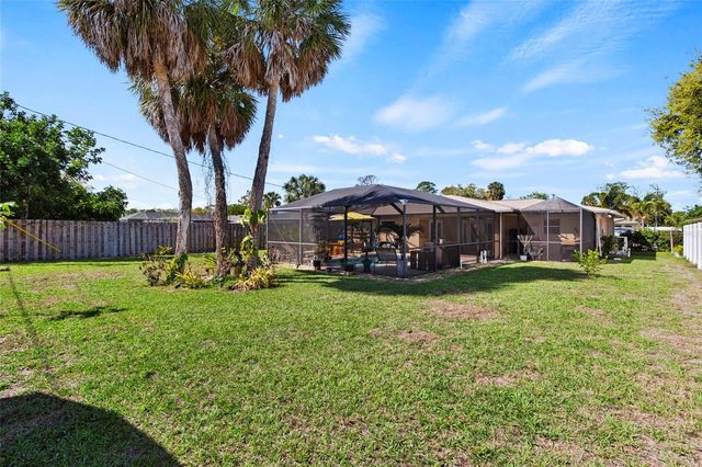 6111 DARTMOUTH DRIVE, Bradenton, FL 34207