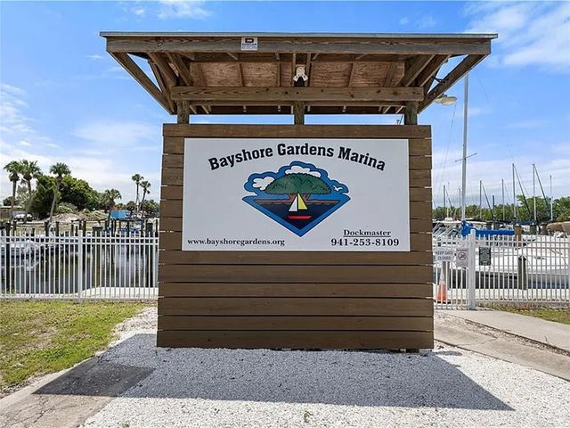 6111 DARTMOUTH DRIVE, Bradenton, FL 34207