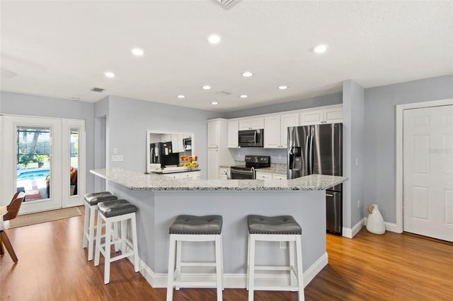 6111 DARTMOUTH DRIVE, Bradenton, FL 34207