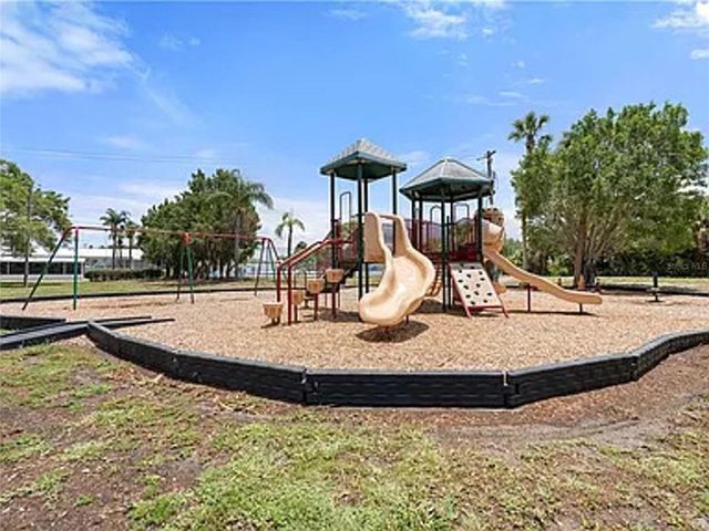 6111 DARTMOUTH DRIVE, Bradenton, FL 34207