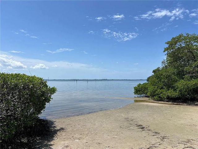 6111 DARTMOUTH DRIVE, Bradenton, FL 34207