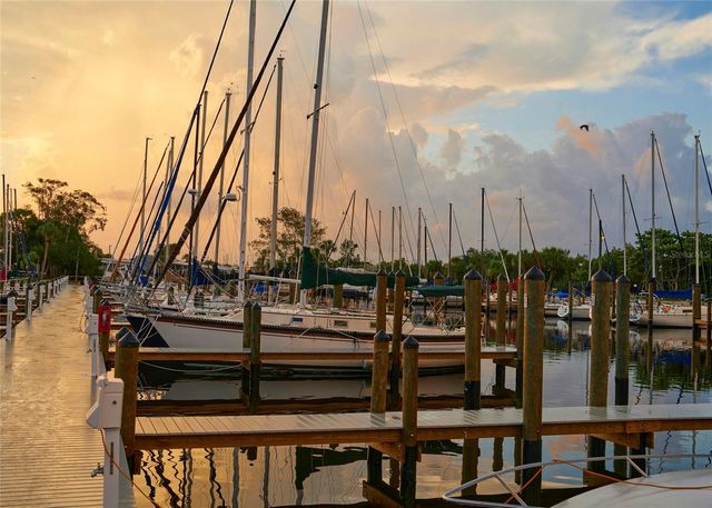 6111 DARTMOUTH DRIVE, Bradenton, FL 34207