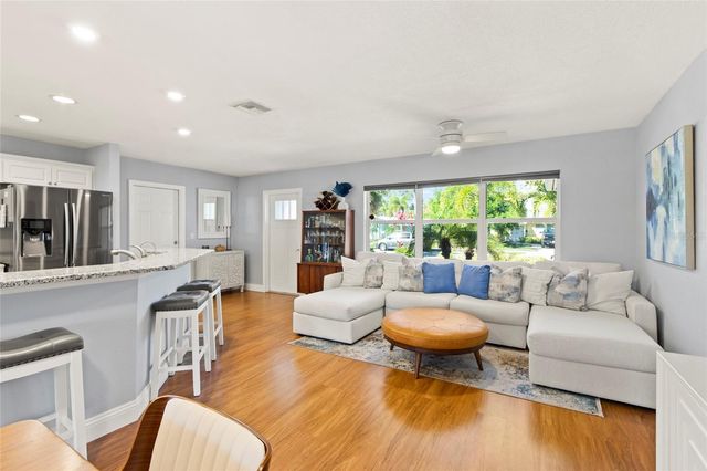 6111 DARTMOUTH DRIVE, Bradenton, FL 34207