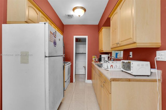 4332 SW 98th Ave, Miami, FL 33165