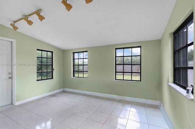 4332 SW 98th Ave, Miami, FL 33165