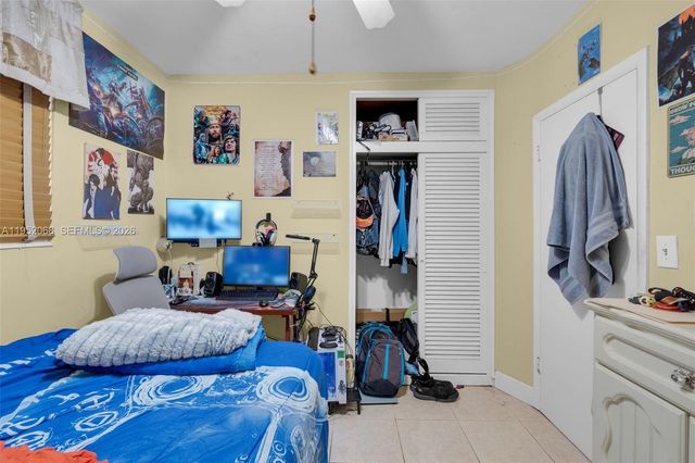 4332 SW 98th Ave, Miami, FL 33165