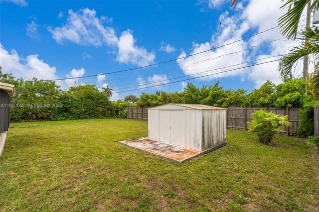 4332 SW 98th Ave, Miami, FL 33165