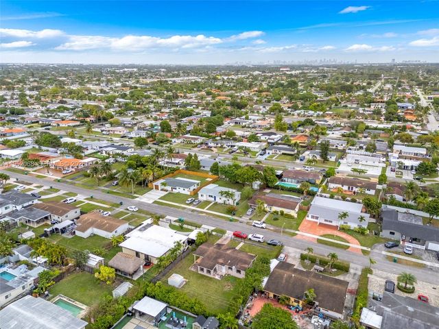 4332 SW 98th Ave, Miami, FL 33165