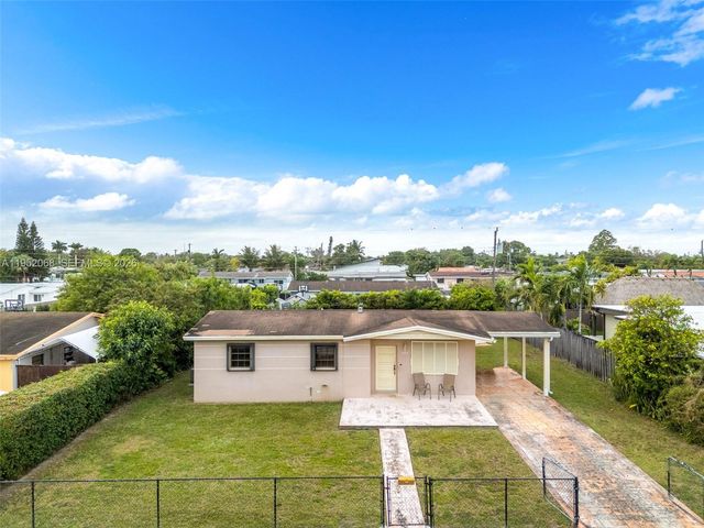 4332 SW 98th Ave, Miami, FL 33165