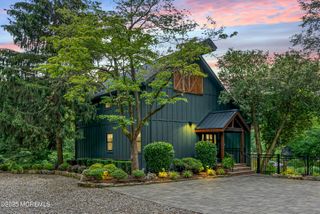 6 Trimbleford Lane, Middletown, NJ 07748