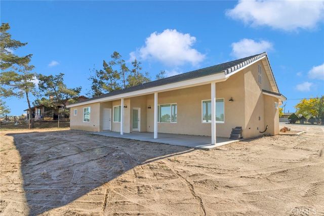 15772 Jasmine Street, Victorville, CA 92395