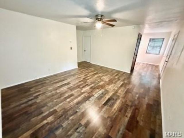 302 N Spring St, Steelville, MO 65565