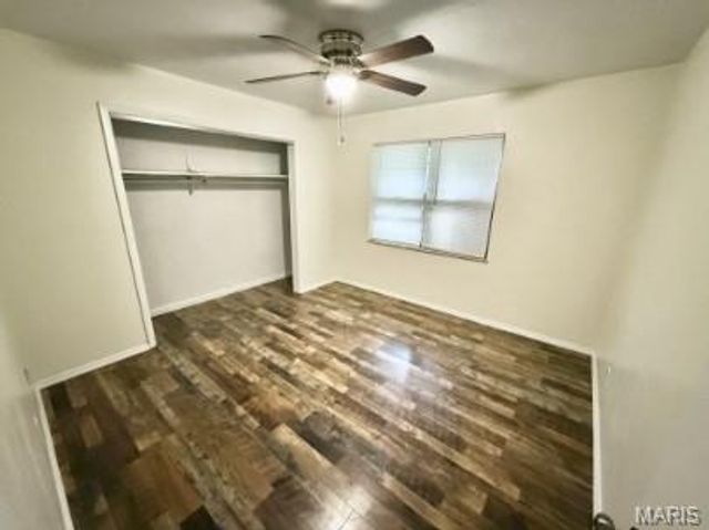 302 N Spring St, Steelville, MO 65565