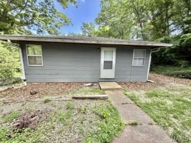 302 N Spring St, Steelville, MO 65565