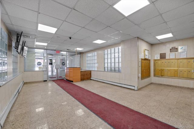 14477 Roosevelt Avenue 5C, Flushing, NY 11354