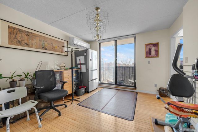 14477 Roosevelt Avenue 5C, Flushing, NY 11354