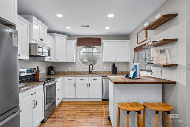 8877 Dolphin Lane, Gulf Shores, AL 36542