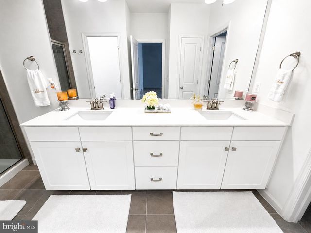 2592 NEABSCO COMMON PL, Woodbridge, VA 22191