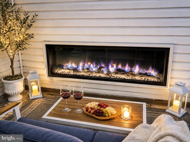 2592 NEABSCO COMMON PL, Woodbridge, VA 22191