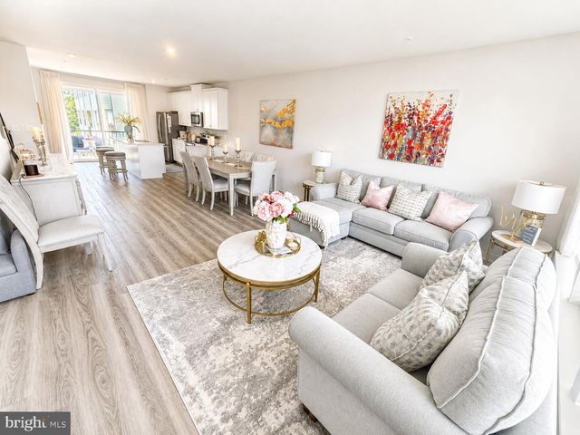 2592 NEABSCO COMMON PL, Woodbridge, VA 22191