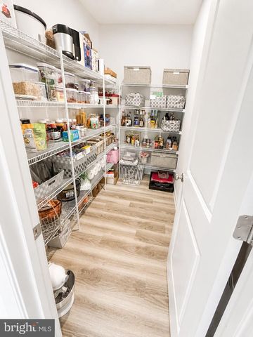 2592 NEABSCO COMMON PL, Woodbridge, VA 22191