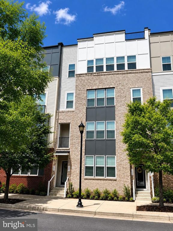 2592 NEABSCO COMMON PL, Woodbridge, VA 22191